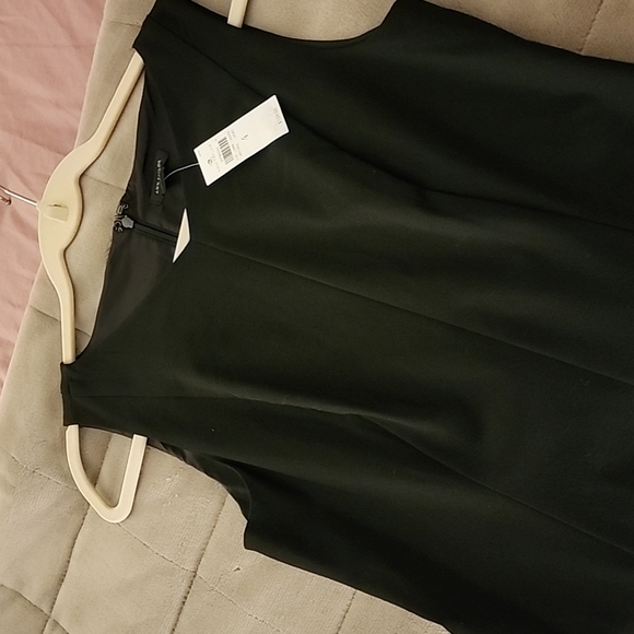 Ann Taylor, Size 4, Black mid length dress - Picture 2 of 3